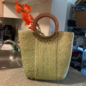 Straw Shoulder Hands Tote Bag Large Mint Green With Brown/excelente condición♥️